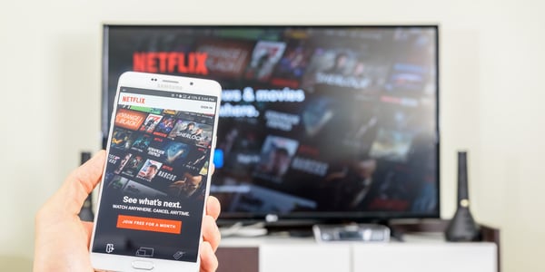 netflix-tv-smartphone