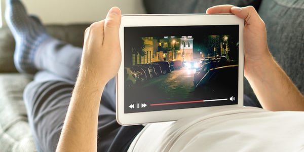 watching-tv-streaming-ipad