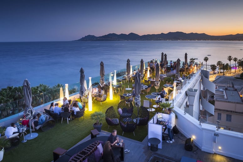 Radisson Blu Cannes Sunset